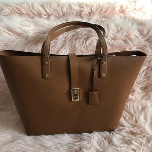 Michael Kors Karson Large Carryall Tote Luggage